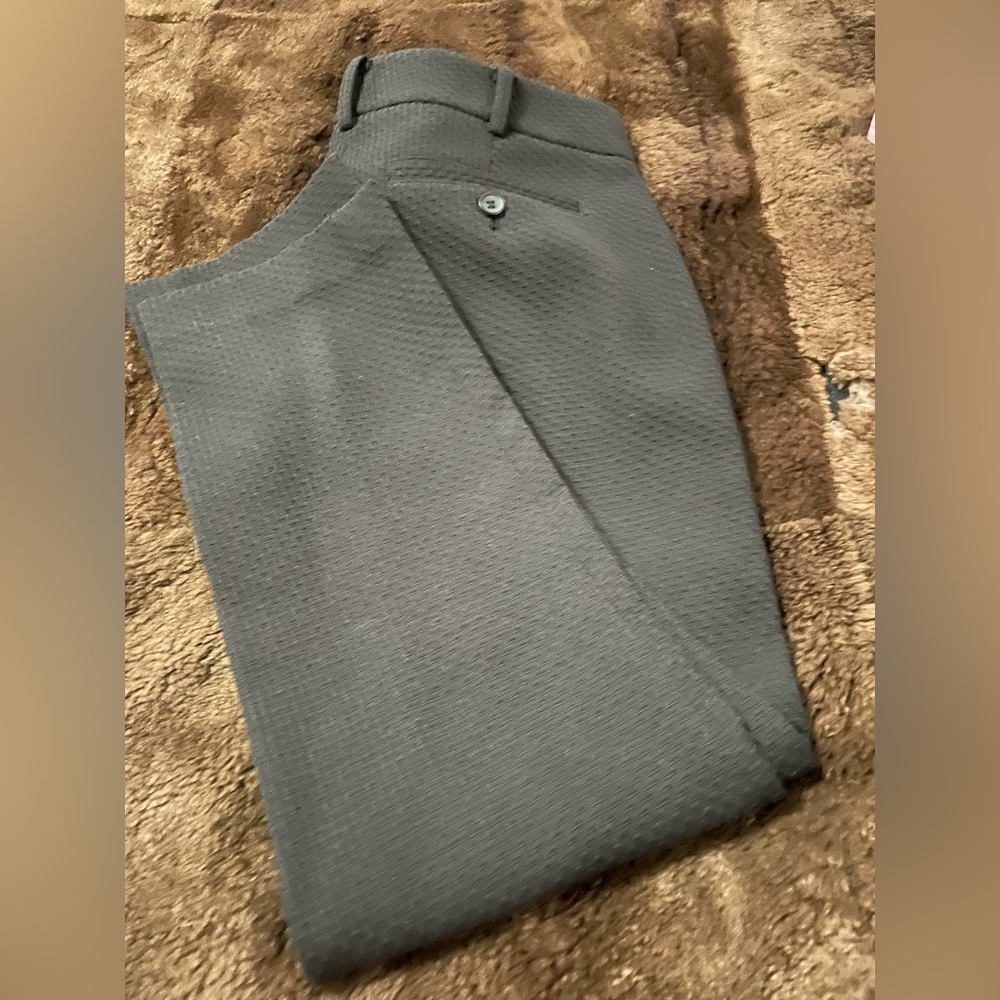 Club Monaco Black Textured Cropped Trousers - Picture 6 of 9